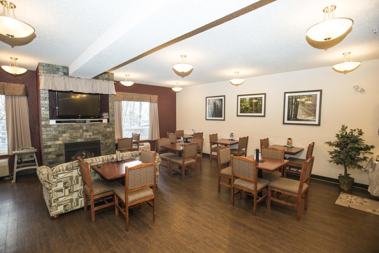 Lakeview Inns & Suites - Chetwynd Extérieur photo