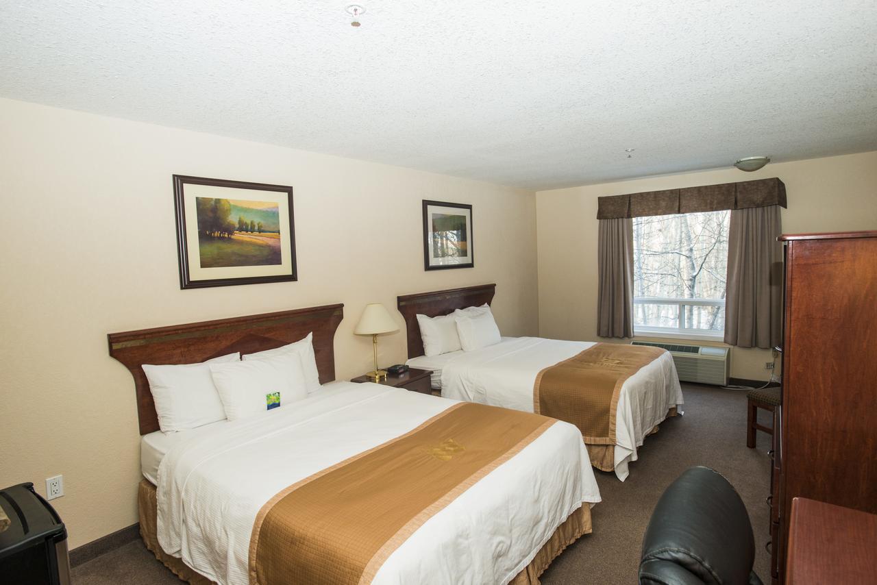 Lakeview Inns & Suites - Chetwynd Extérieur photo