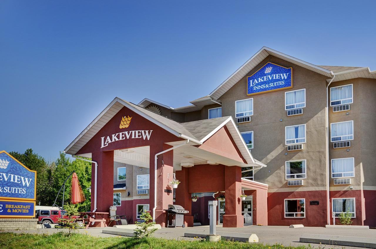 Lakeview Inns & Suites - Chetwynd Extérieur photo